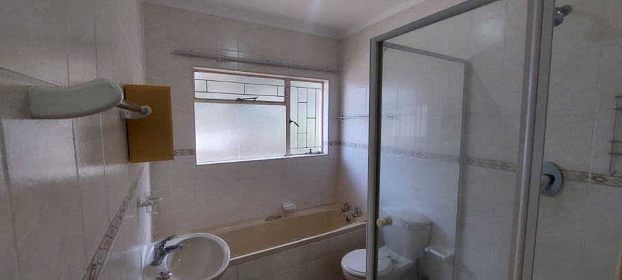 To Let 3 Bedroom Property for Rent in Pentagon Park Free State